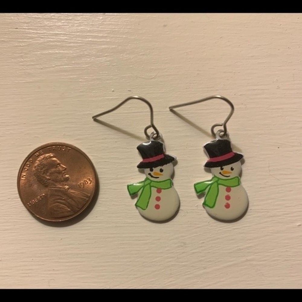 Snowman Holiday Christmas Snow Winter Frosty Dangly Earrings
